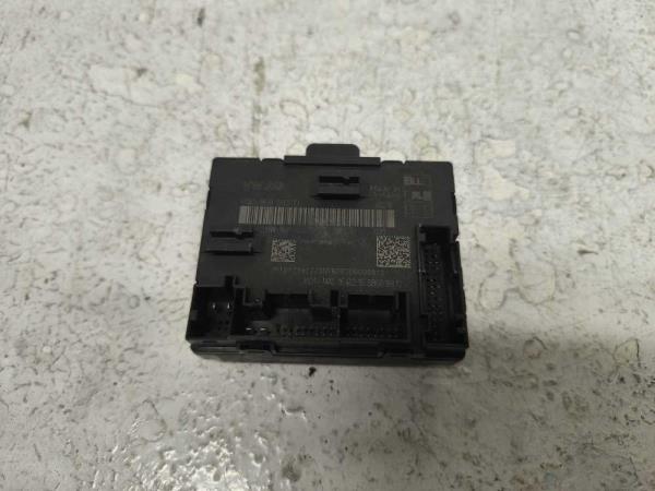 BOITIER PORTE VW - Vue 1